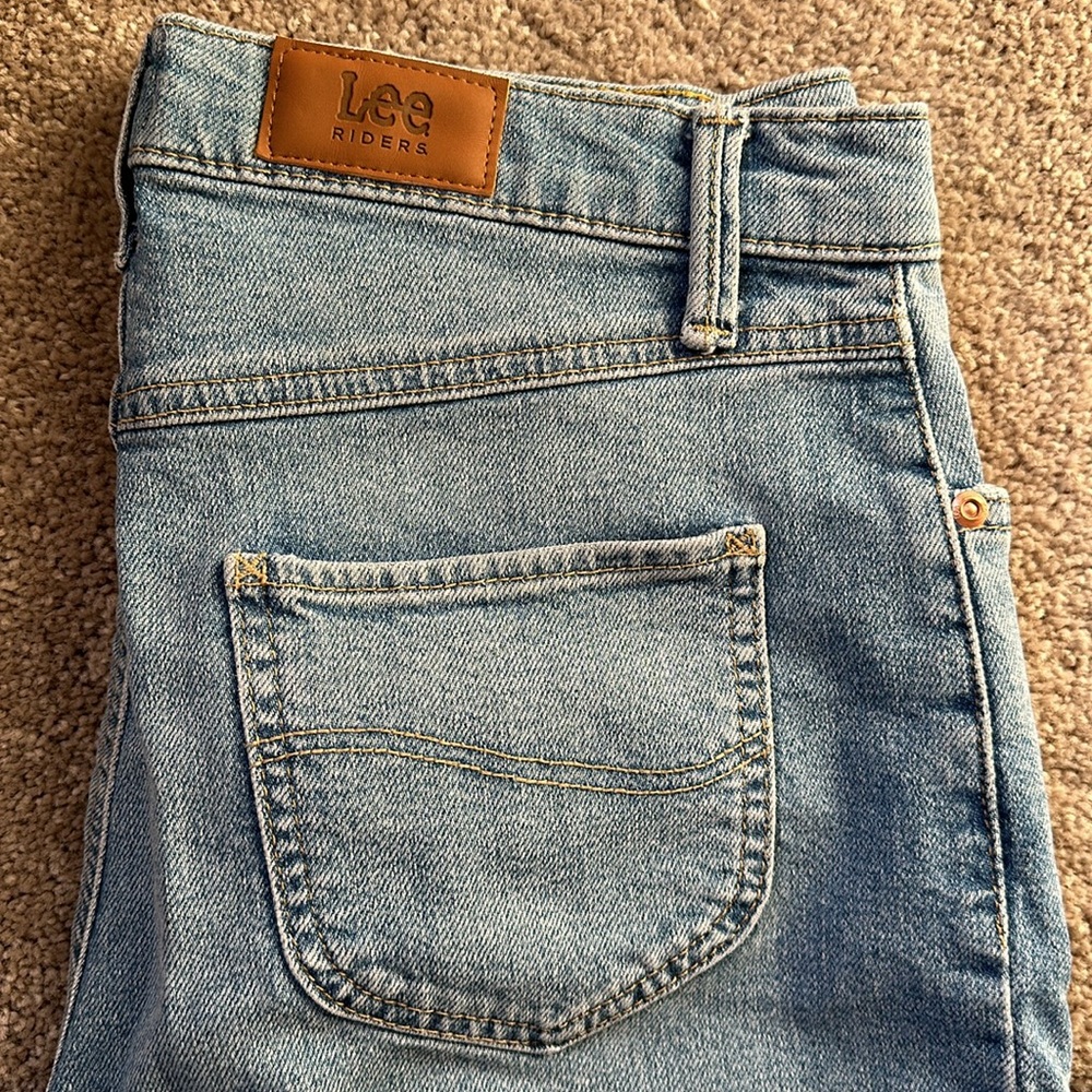 Lee Riders High Rise Relaxed Skinny Jeans - Picture 2 of 6